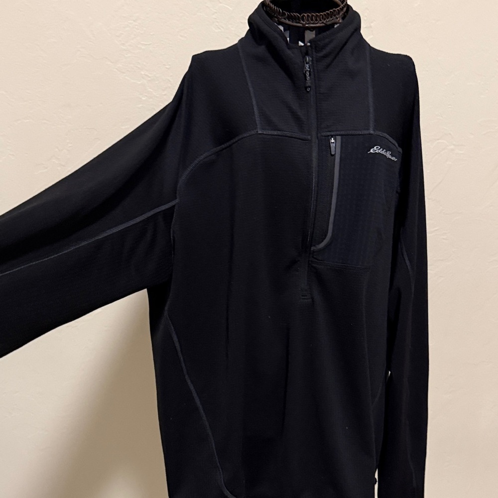 Eddie Bauer Men's Black first ascent half zipper pullover Lightweight Jacket